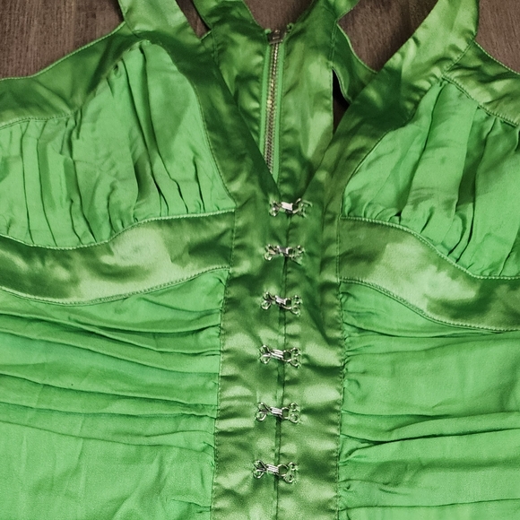 Top - Picture 2 of 4